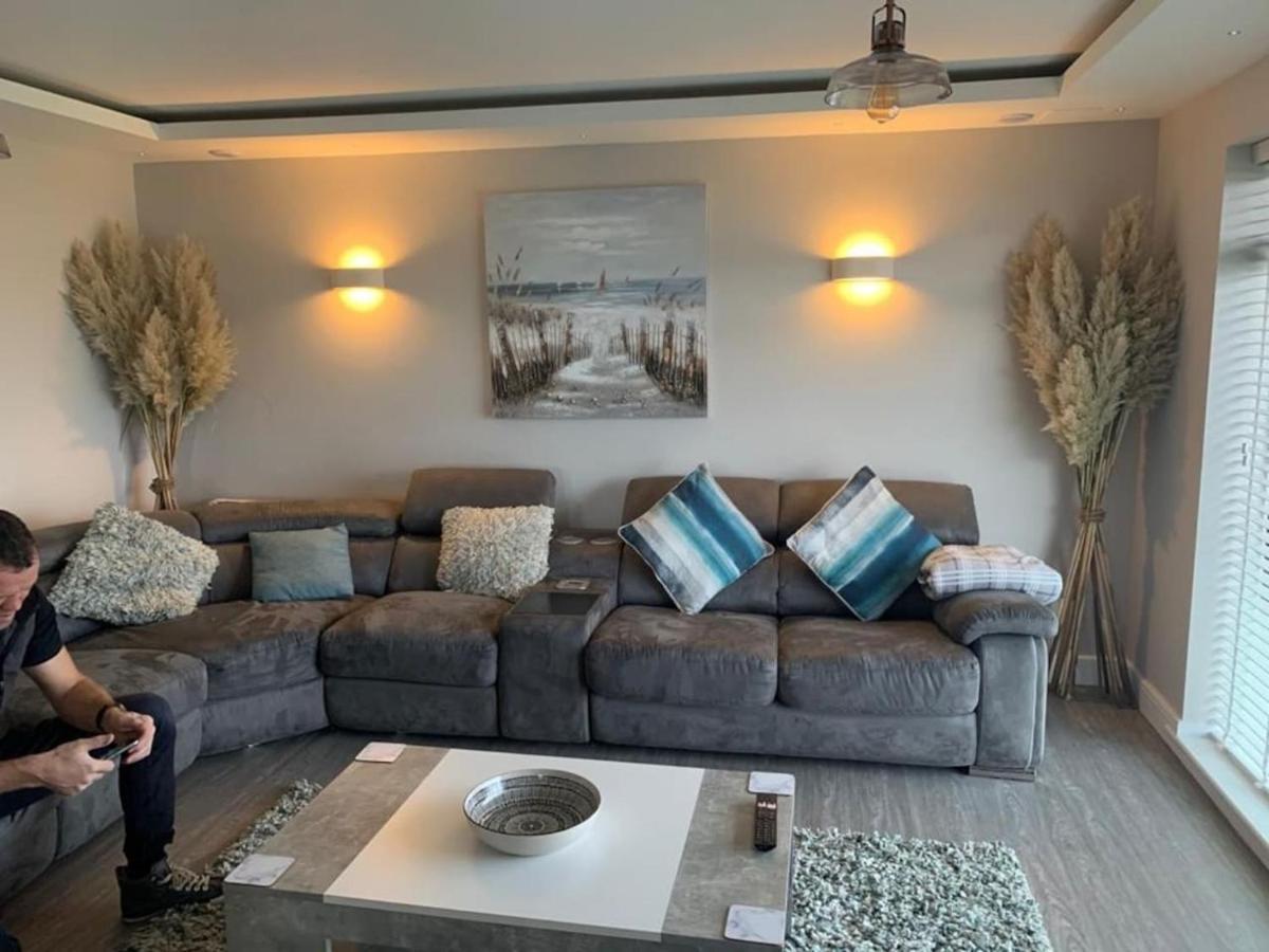 3 Bedroom Deganwy Sea View Beach House Ll31 المظهر الخارجي الصورة