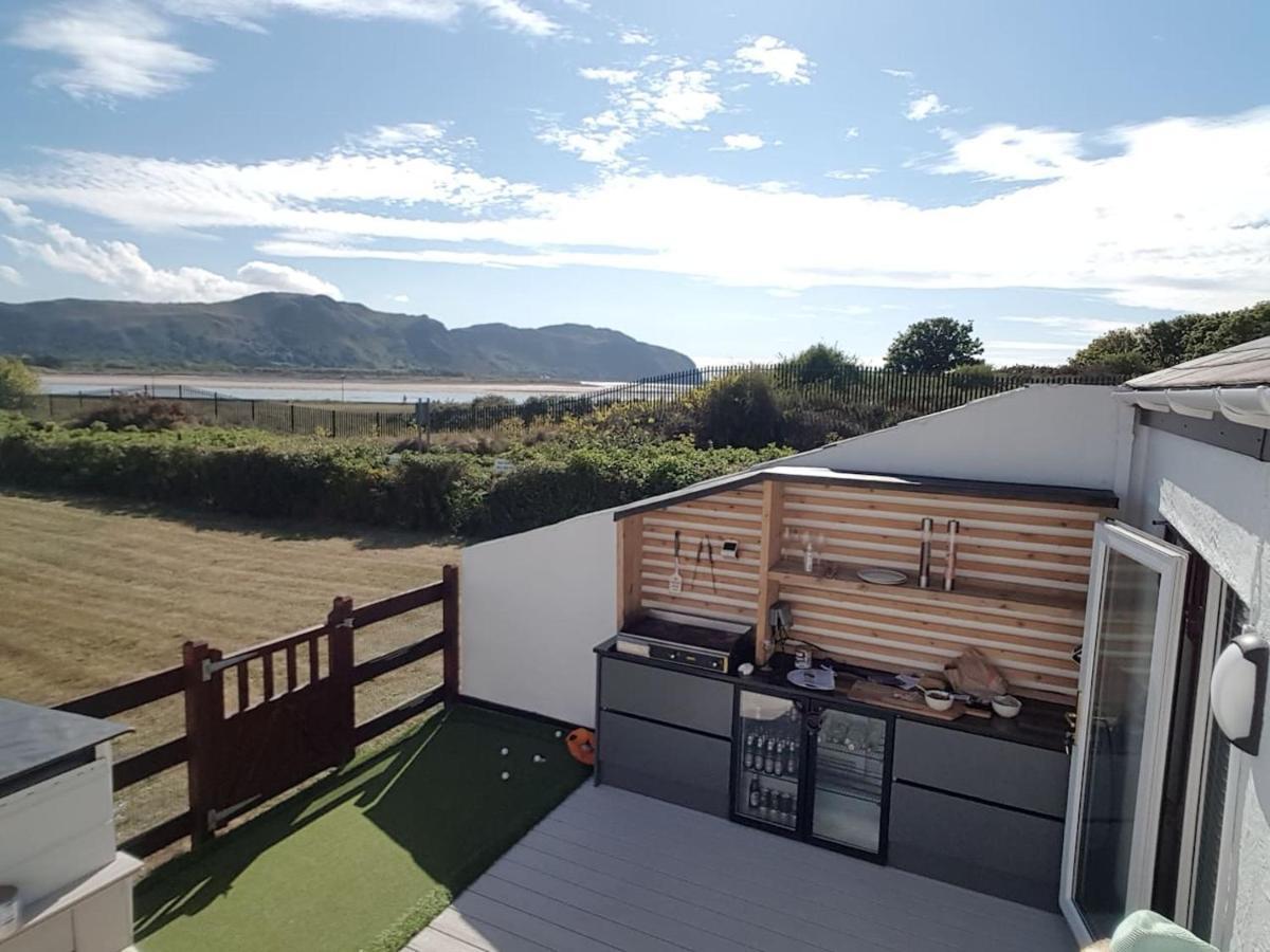 3 Bedroom Deganwy Sea View Beach House Ll31 المظهر الخارجي الصورة